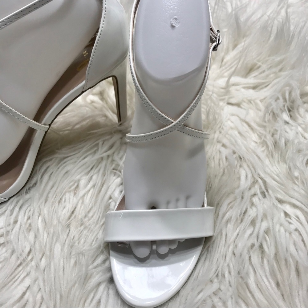 NIB Mix No. 6 strappy white heels